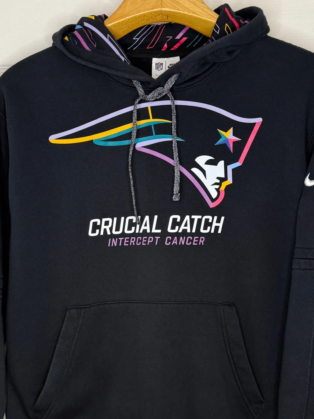 New England Patriots Crucial Catch Hoodie Intercept Cancer Nike Size Large